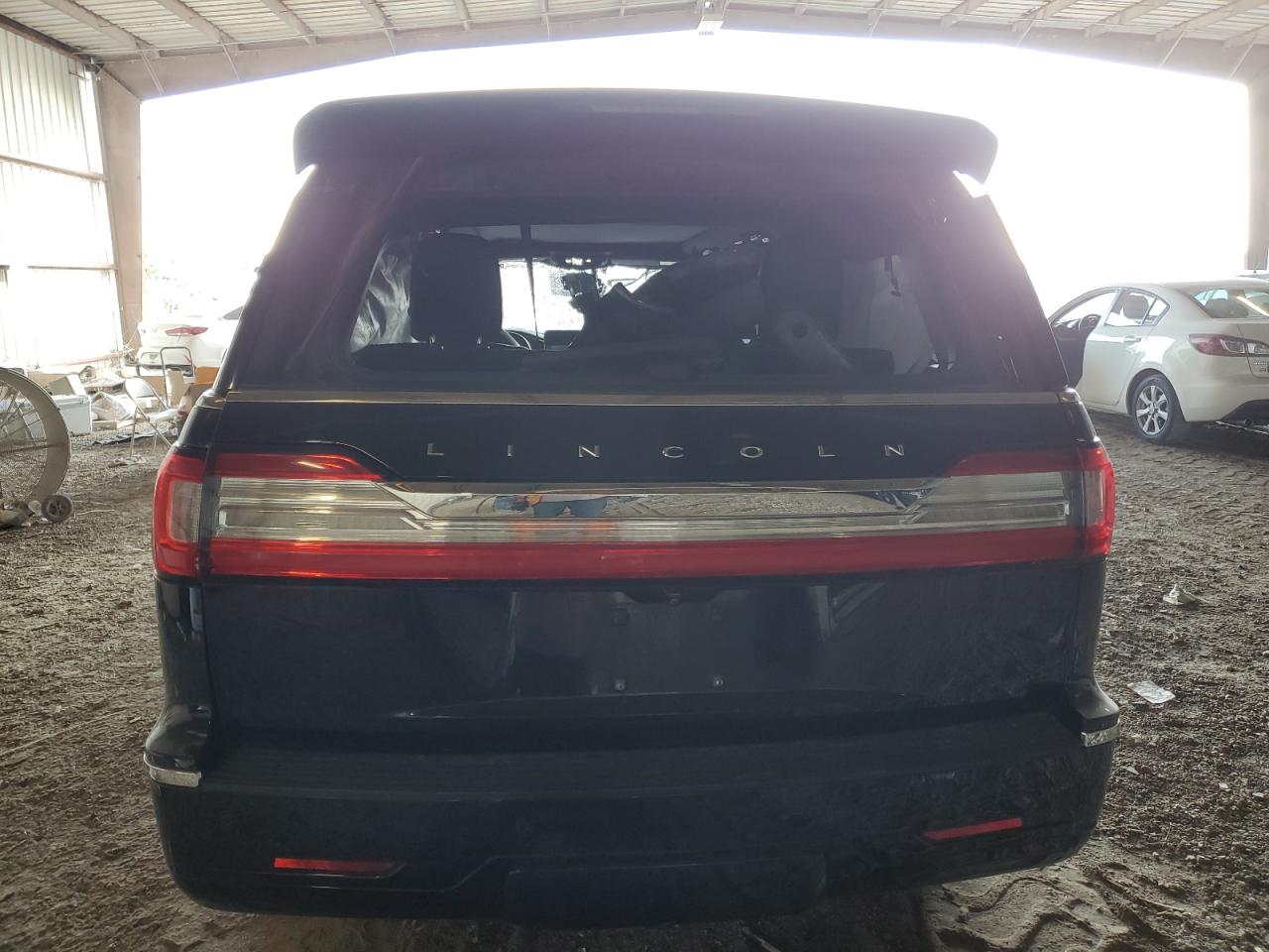 Photo 5 VIN: 5LMJJ2LT8JEL10543 - LINCOLN NAVIGATOR 