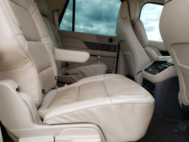 Photo 10 VIN: 5LMJJ2LTXKEL04700 - LINCOLN NAVIGATOR 