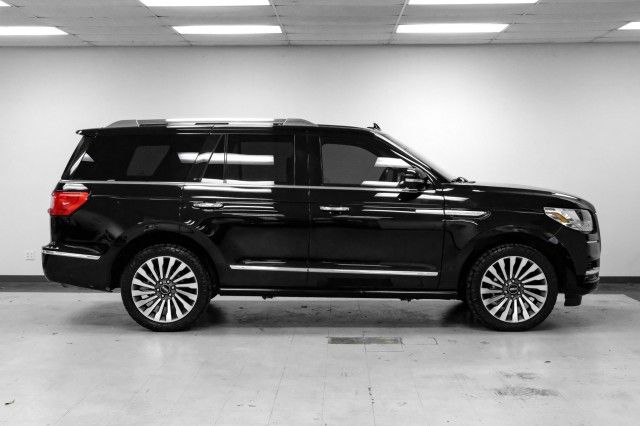 Photo 2 VIN: 5LMJJ2LTXKEL17365 - LINCOLN NAVIGATOR 