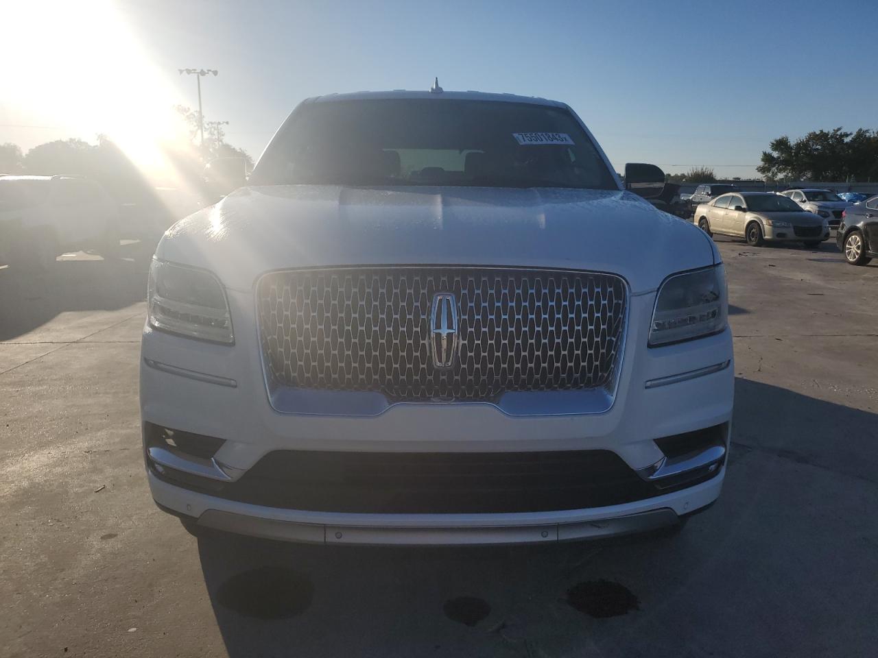 Photo 5 VIN: 5LMJJ2MT8JEL10590 - LINCOLN NAVIGATOR 