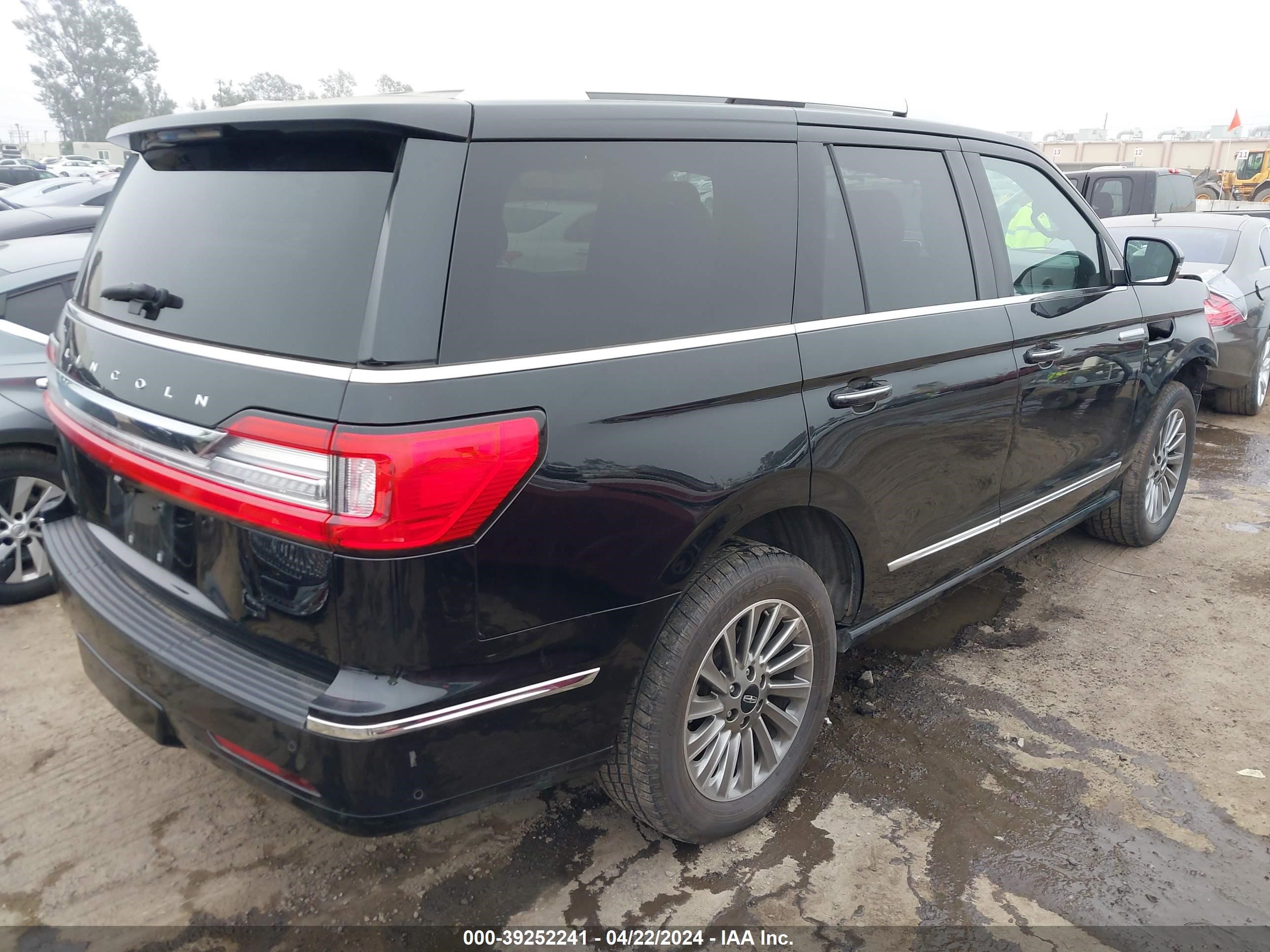 Photo 3 VIN: 5LMJJ2NTXMEL05071 - LINCOLN NAVIGATOR 