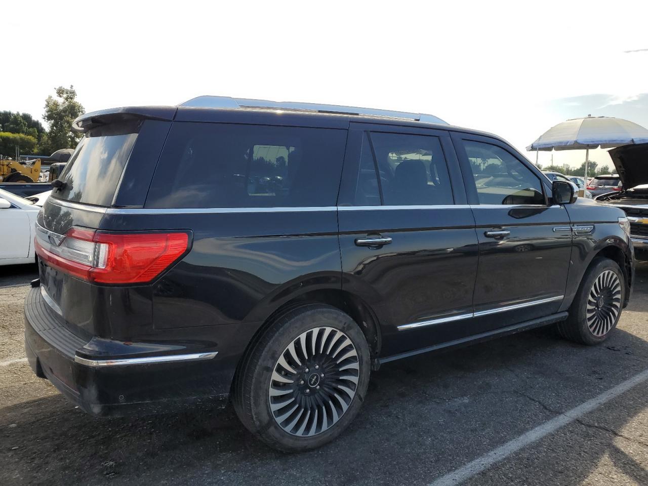 Photo 2 VIN: 5LMJJ2TT5LEL06548 - LINCOLN NAVIGATOR 