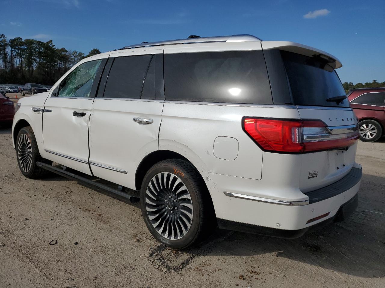 Photo 1 VIN: 5LMJJ2TT6JEL13540 - LINCOLN NAVIGATOR 