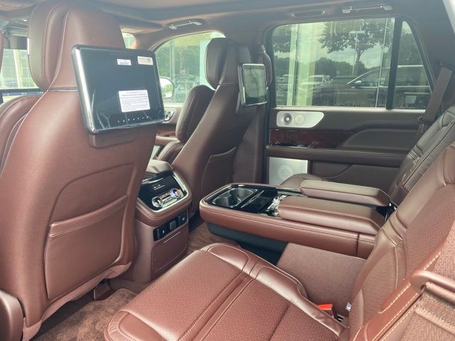 Photo 8 VIN: 5LMJJ2TT6MEL10061 - LINCOLN NAVIGATOR 