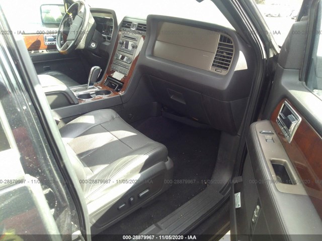 Photo 4 VIN: 5LMJJ3H52EEL00113 - LINCOLN NAVIGATOR L 