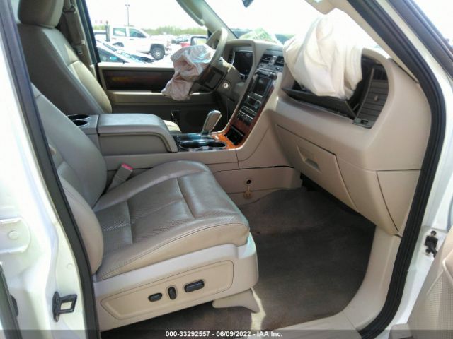 Photo 4 VIN: 5LMJJ3H53DEL02354 - LINCOLN NAVIGATOR 