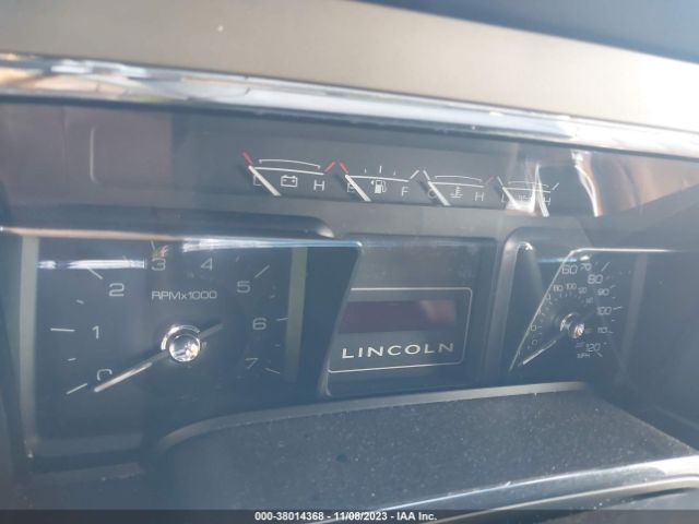 Photo 6 VIN: 5LMJJ3H56BEJ00377 - LINCOLN NAVIGATOR L 