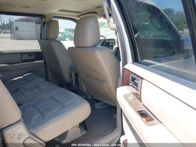 Photo 7 VIN: 5LMJJ3H56EEL05010 - LINCOLN NAVIGATOR L 