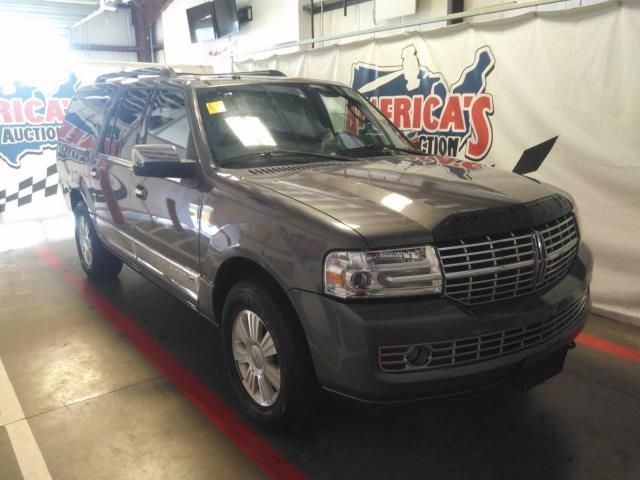 Photo 4 VIN: 5LMJJ3H56EEL06075 - LINCOLN NAVIGATOR L 