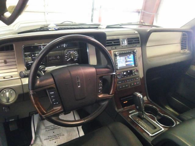 Photo 6 VIN: 5LMJJ3H56EEL06075 - LINCOLN NAVIGATOR L 