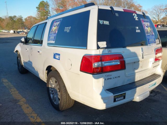 Photo 2 VIN: 5LMJJ3H58DEL06691 - LINCOLN NAVIGATOR L 