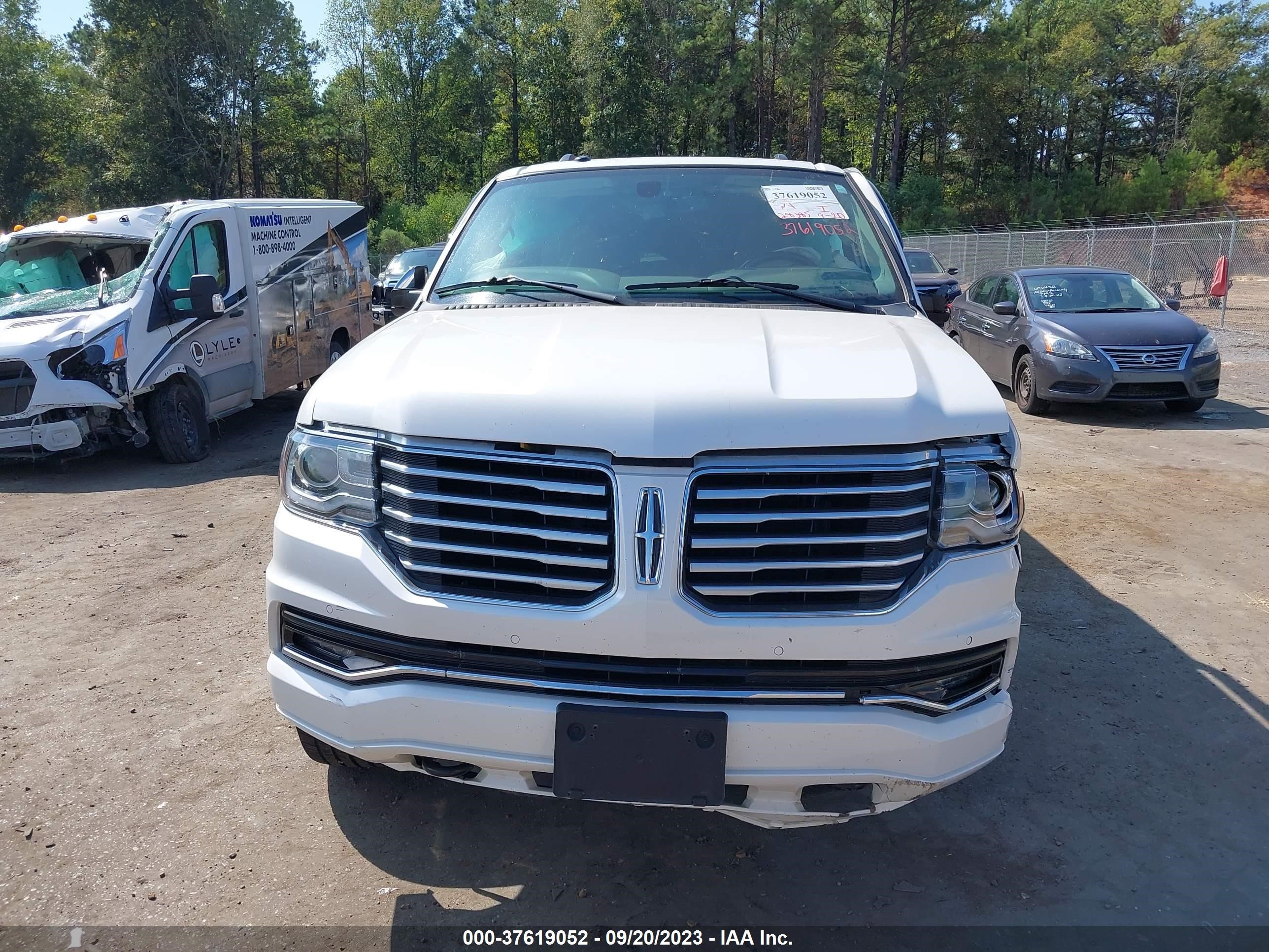 Photo 11 VIN: 5LMJJ3HT0FEJ10021 - LINCOLN NAVIGATOR 