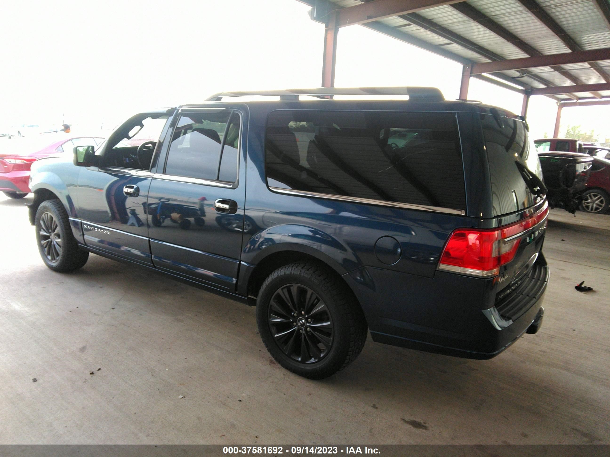 Photo 2 VIN: 5LMJJ3HT1FEJ10903 - LINCOLN NAVIGATOR 