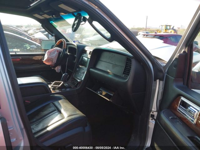 Photo 4 VIN: 5LMJJ3HT8HEL03164 - LINCOLN NAVIGATOR L 