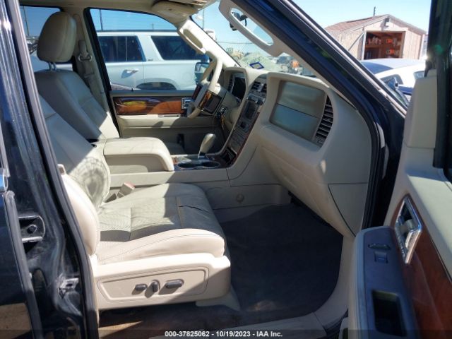 Photo 4 VIN: 5LMJJ3J50EEL03036 - LINCOLN NAVIGATOR L 