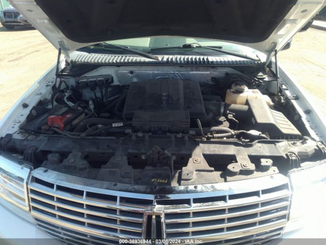 Photo 9 VIN: 5LMJJ3J50EEL05983 - LINCOLN NAVIGATOR L 