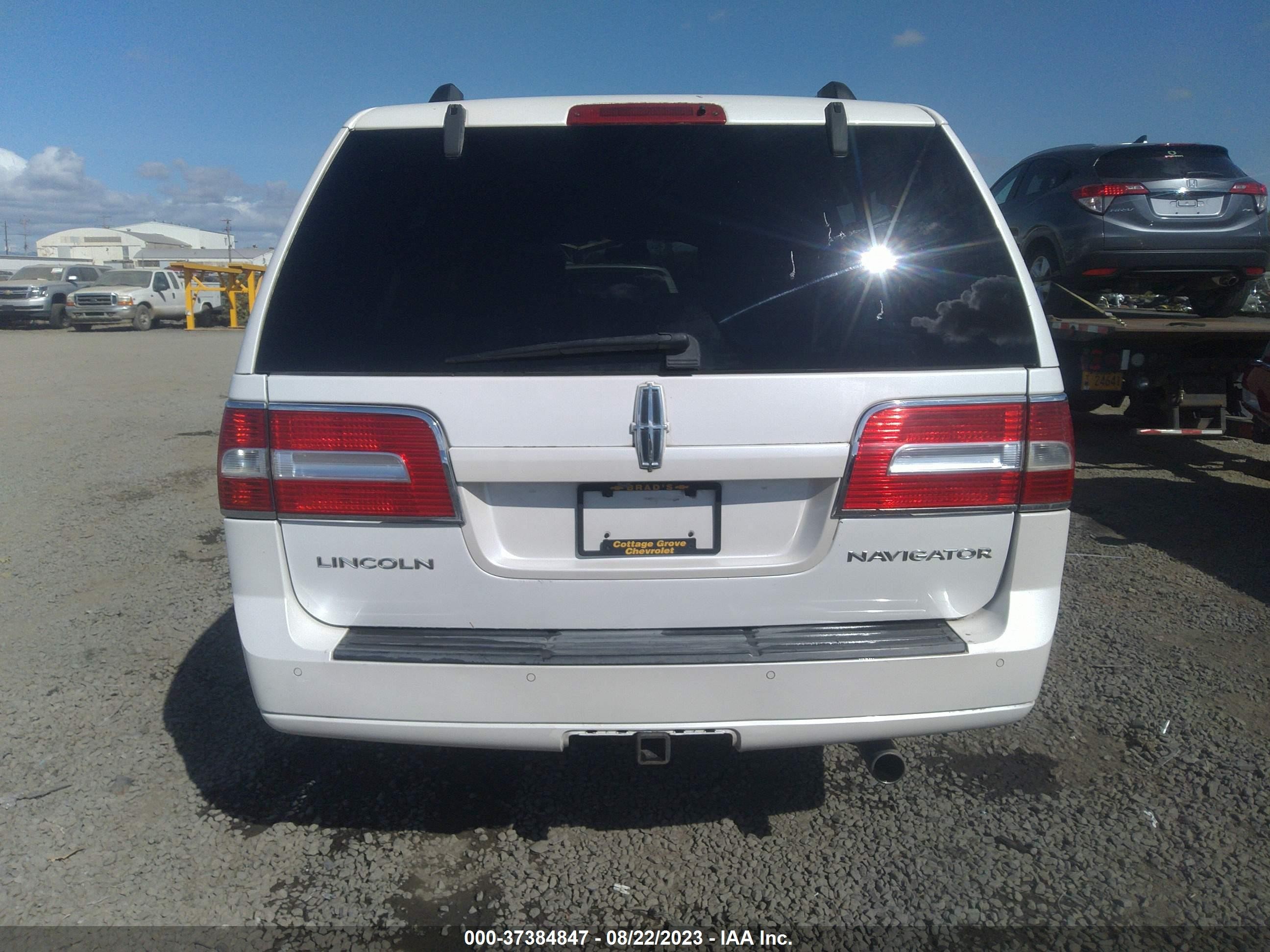 Photo 16 VIN: 5LMJJ3J51AEJ00120 - LINCOLN NAVIGATOR 