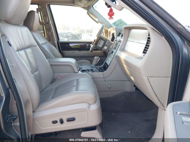 Photo 4 VIN: 5LMJJ3J52AEJ09473 - LINCOLN NAVIGATOR L 