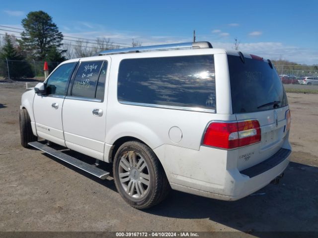 Photo 2 VIN: 5LMJJ3J52BEJ07739 - LINCOLN NAVIGATOR 