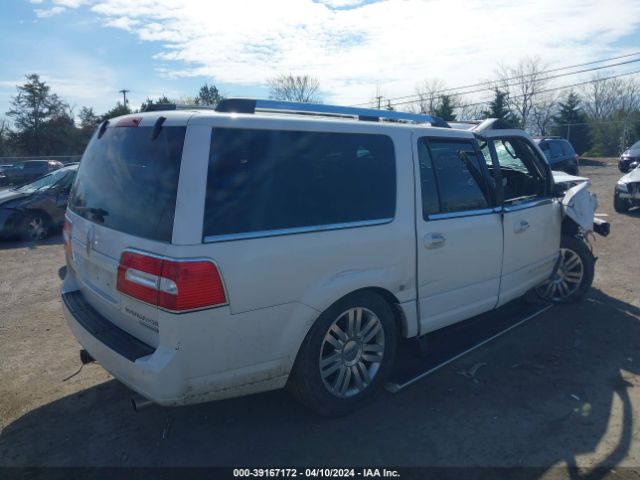 Photo 3 VIN: 5LMJJ3J52BEJ07739 - LINCOLN NAVIGATOR 