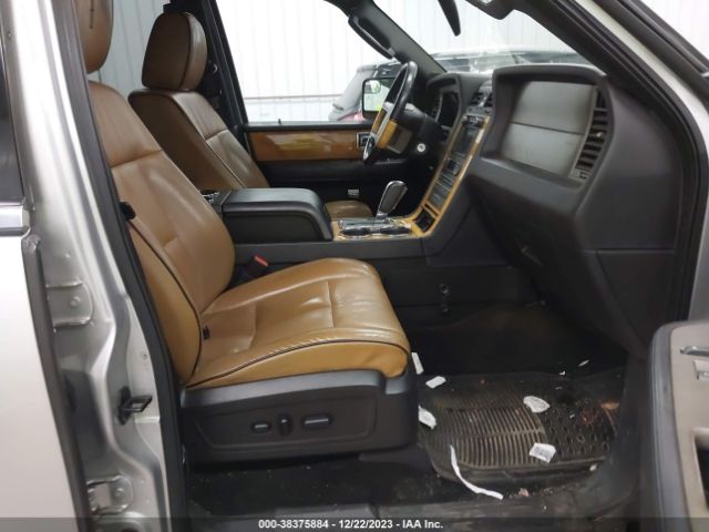 Photo 4 VIN: 5LMJJ3J52DEL04493 - LINCOLN NAVIGATOR L 