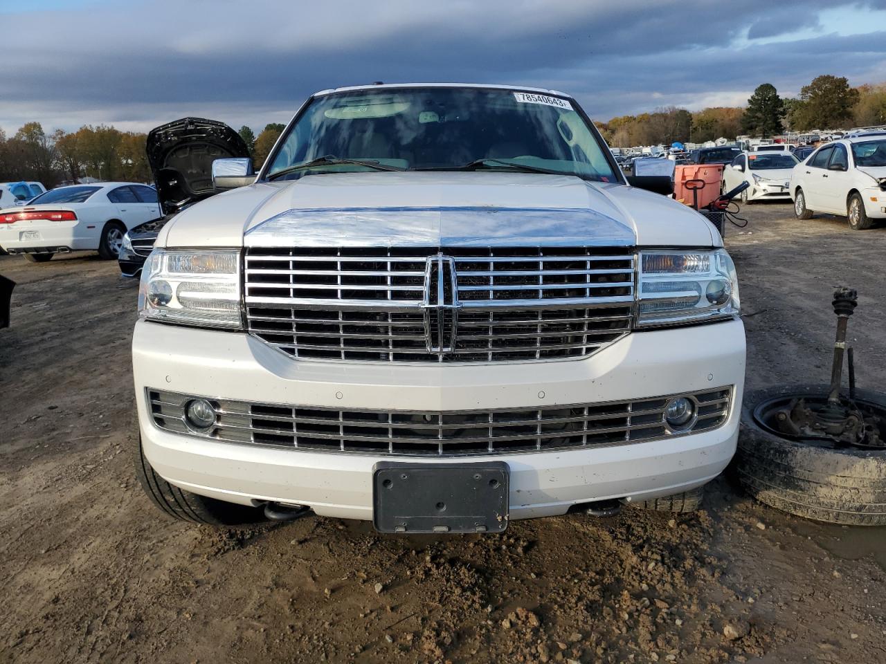 Photo 4 VIN: 5LMJJ3J52DEL06213 - LINCOLN NAVIGATOR 