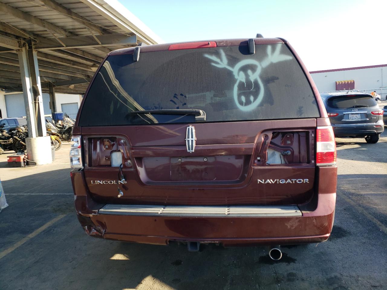 Photo 5 VIN: 5LMJJ3J56BEJ00289 - LINCOLN NAVIGATOR 