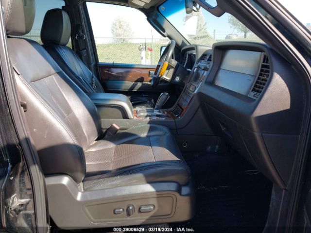 Photo 4 VIN: 5LMJJ3J58BEJ04456 - LINCOLN NAVIGATOR L 