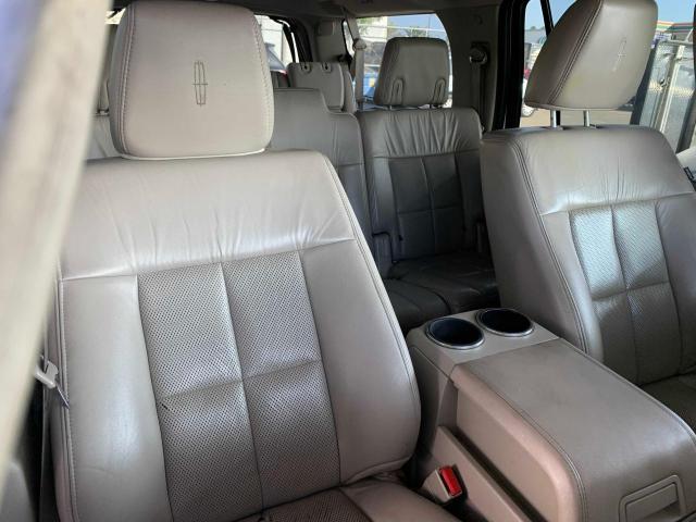 Photo 8 VIN: 5LMJJ3J58BEJ07518 - LINCOLN NAVIGATOR 