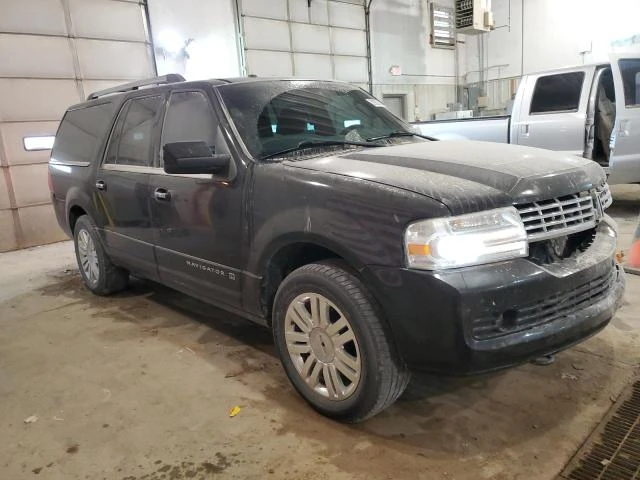 Photo 3 VIN: 5LMJJ3J58BEJ09432 - LINCOLN NAVIGATOR 