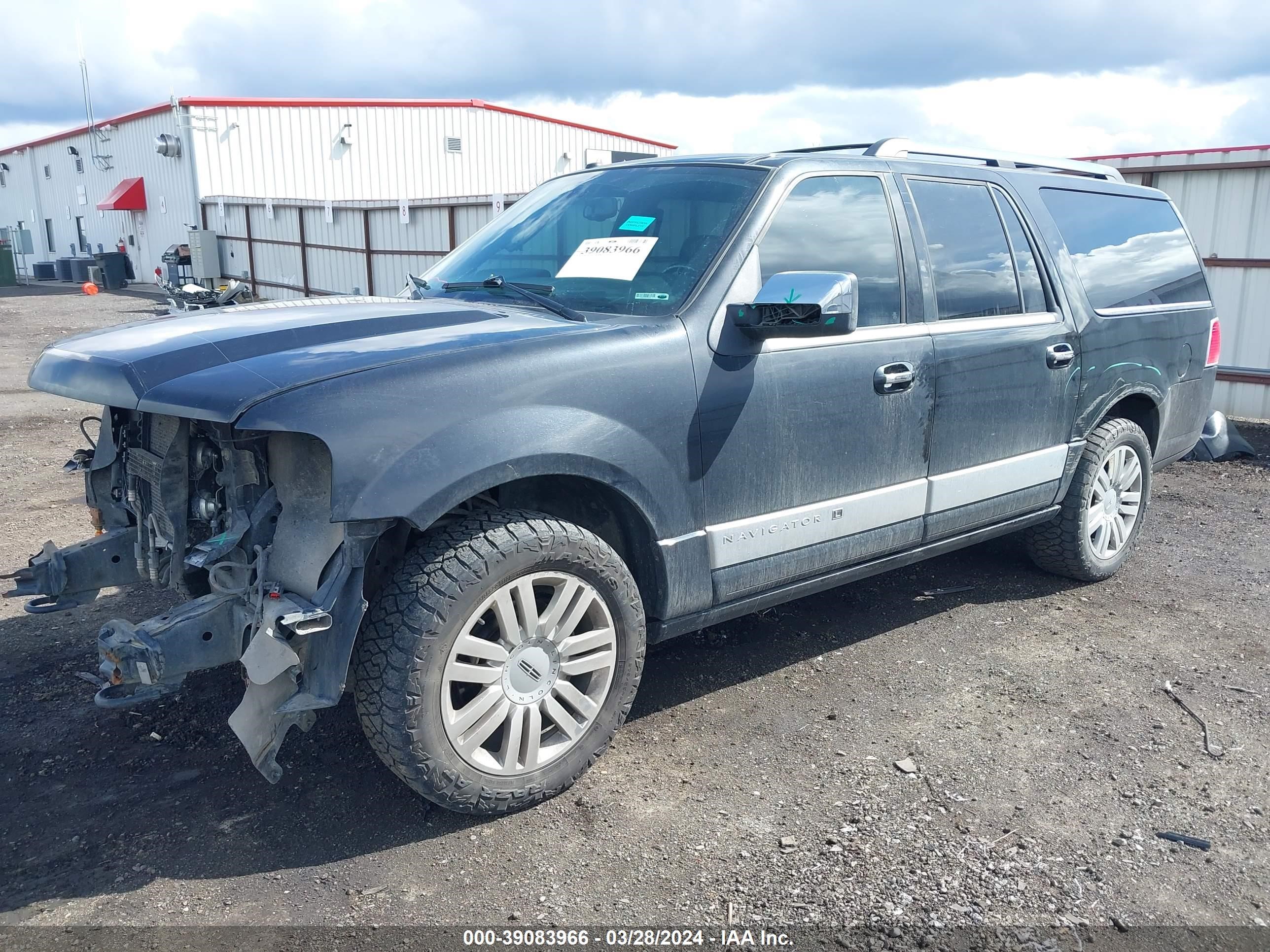 Photo 1 VIN: 5LMJJ3J58DEL03638 - LINCOLN NAVIGATOR 