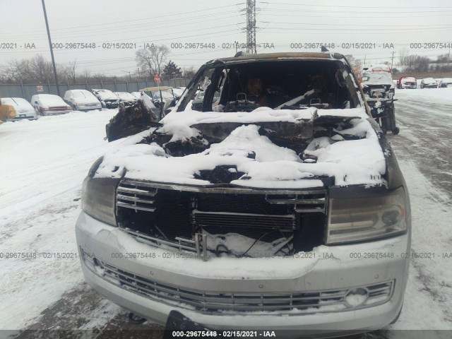 Photo 5 VIN: 5LMJJ3J58DEL05096 - LINCOLN NAVIGATOR L 