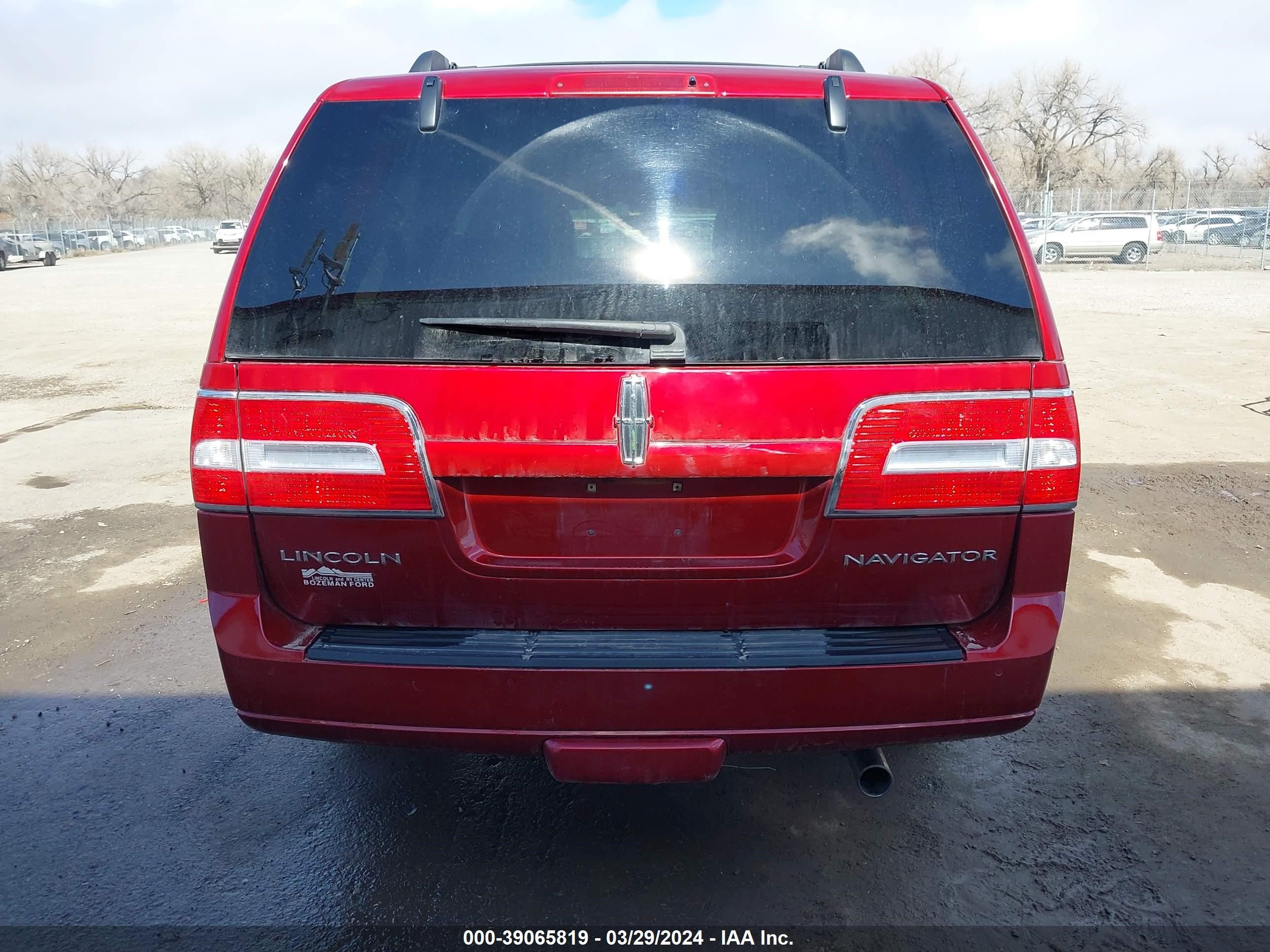 Photo 16 VIN: 5LMJJ3J58EEL01471 - LINCOLN NAVIGATOR 