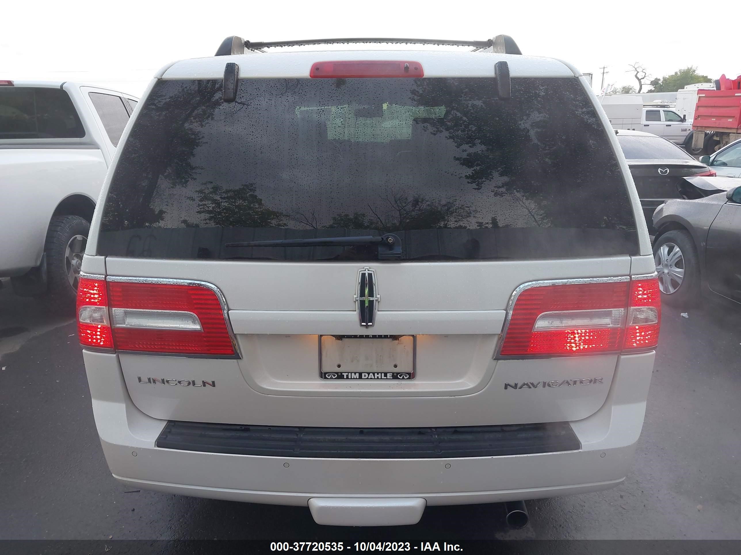 Photo 15 VIN: 5LMJJ3J59DEL09044 - LINCOLN NAVIGATOR 