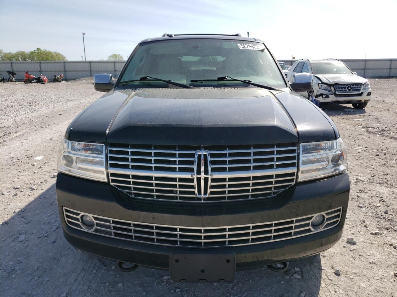 Photo 4 VIN: 5LMJJ3J59EEL02452 - LINCOLN NAVIGATOR 