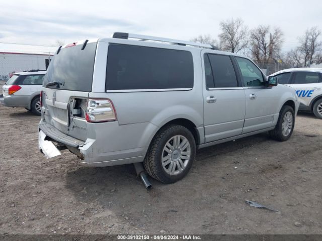 Photo 3 VIN: 5LMJJ3J5XDEL02457 - LINCOLN NAVIGATOR L 