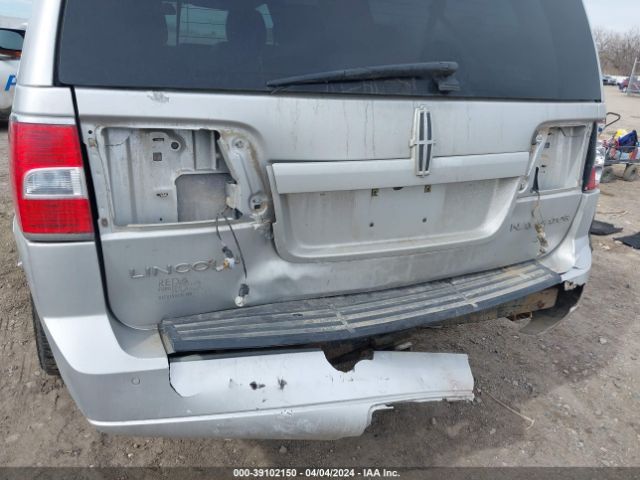 Photo 5 VIN: 5LMJJ3J5XDEL02457 - LINCOLN NAVIGATOR L 