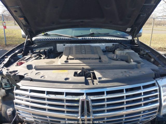 Photo 9 VIN: 5LMJJ3J5XEEL07837 - LINCOLN NAVIGATOR L 