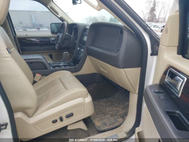 Photo 4 VIN: 5LMJJ3JT2FEJ03906 - LINCOLN NAVIGATOR 