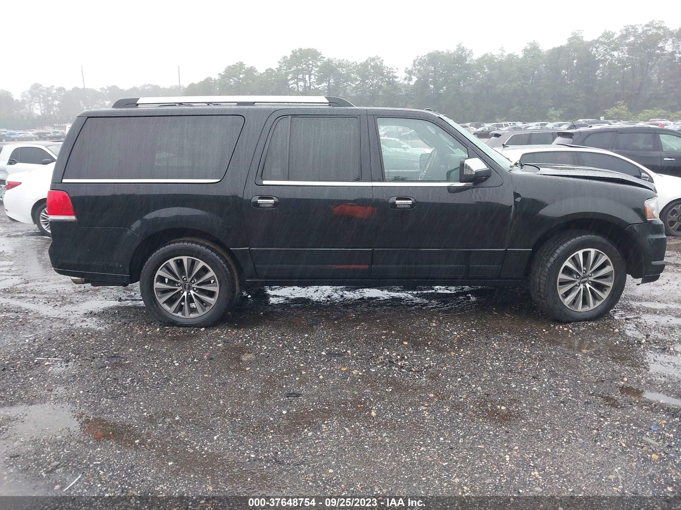 Photo 12 VIN: 5LMJJ3JT4GEL05941 - LINCOLN NAVIGATOR 