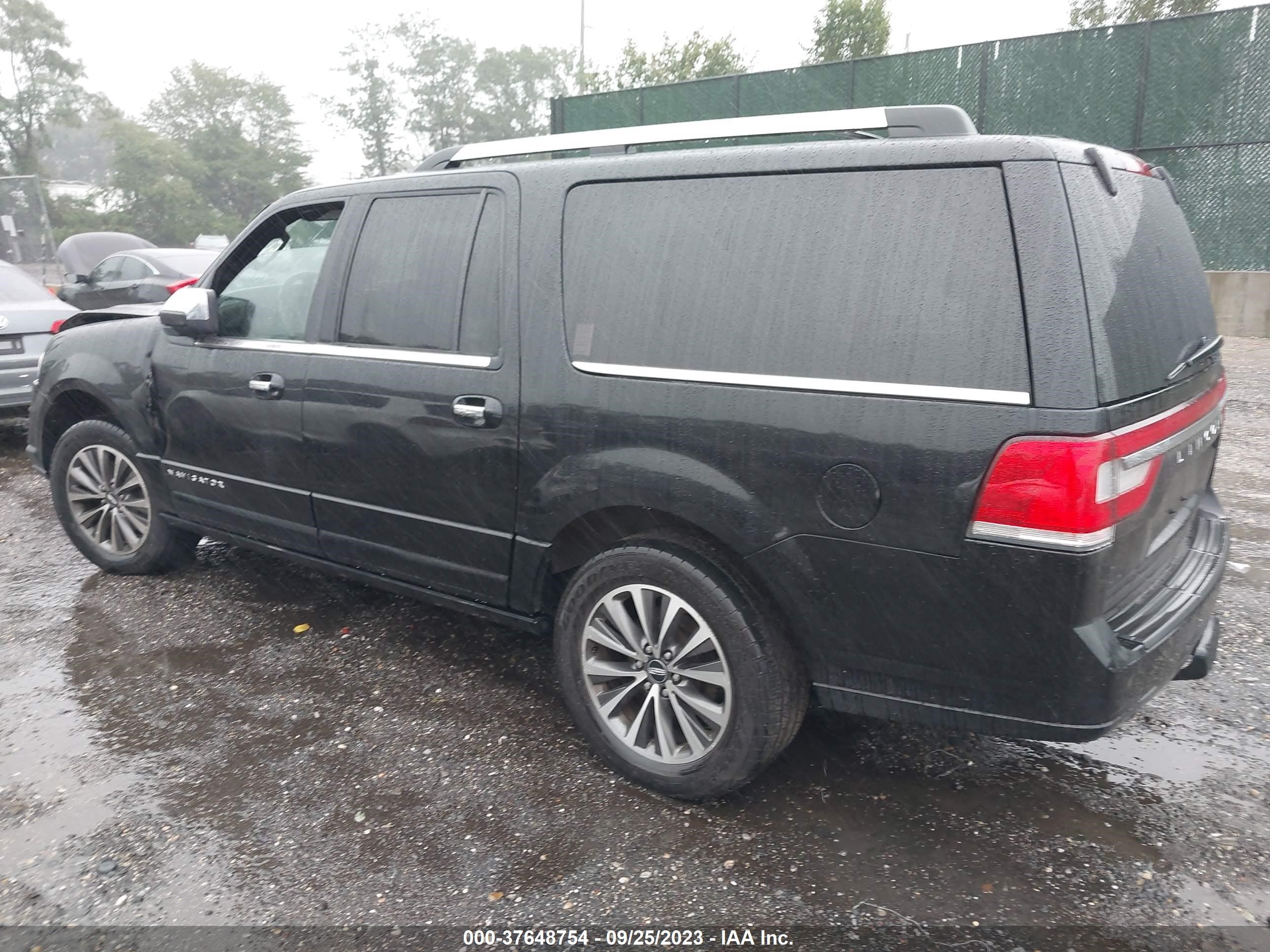 Photo 2 VIN: 5LMJJ3JT4GEL05941 - LINCOLN NAVIGATOR 