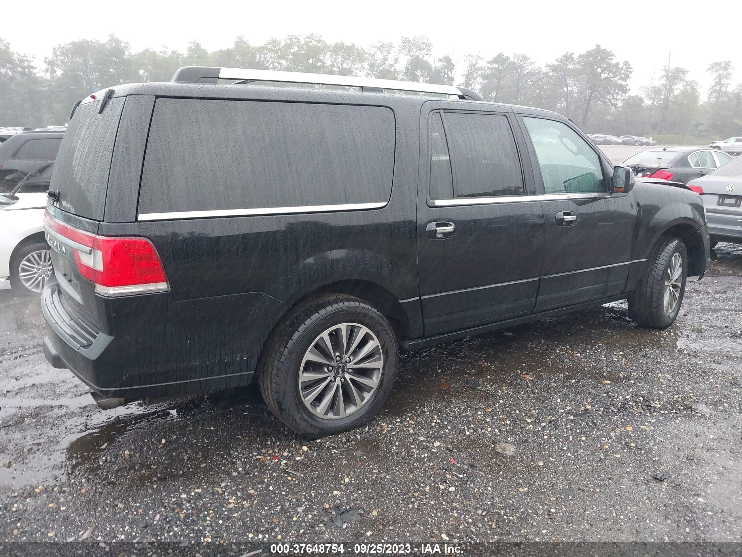 Photo 3 VIN: 5LMJJ3JT4GEL05941 - LINCOLN NAVIGATOR 