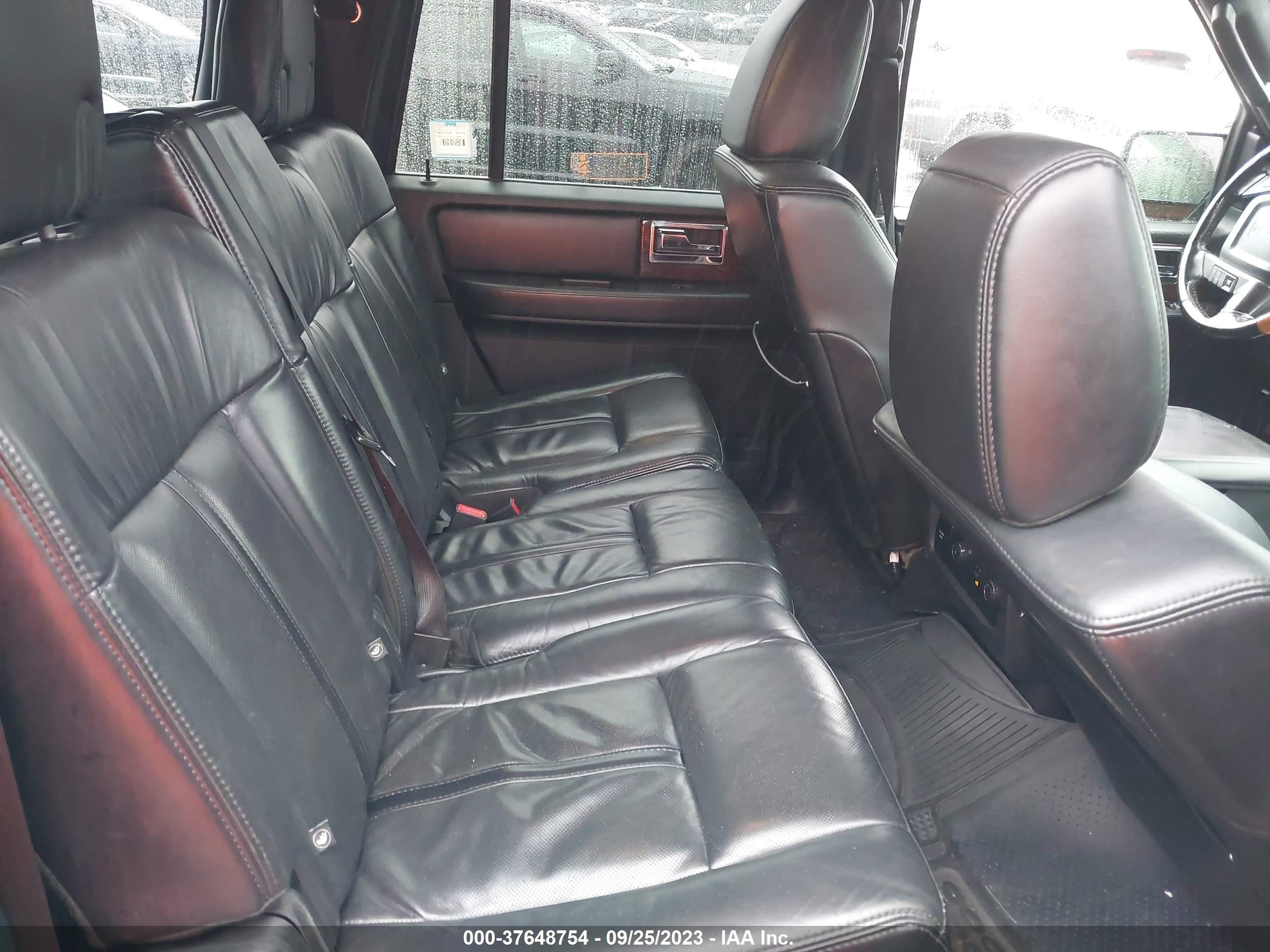 Photo 7 VIN: 5LMJJ3JT4GEL05941 - LINCOLN NAVIGATOR 