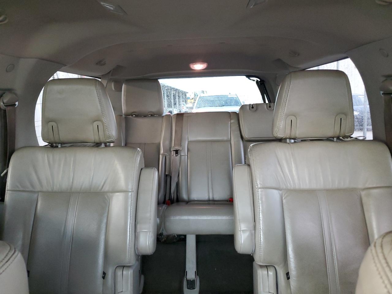 Photo 9 VIN: 5LMJJ3JT5GEL02479 - LINCOLN NAVIGATOR 