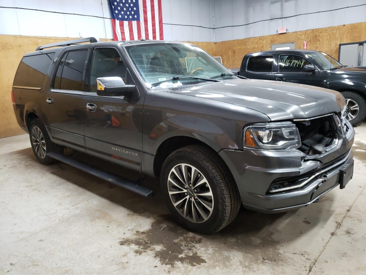 Photo 3 VIN: 5LMJJ3JT5GEL11151 - LINCOLN NAVIGATOR 