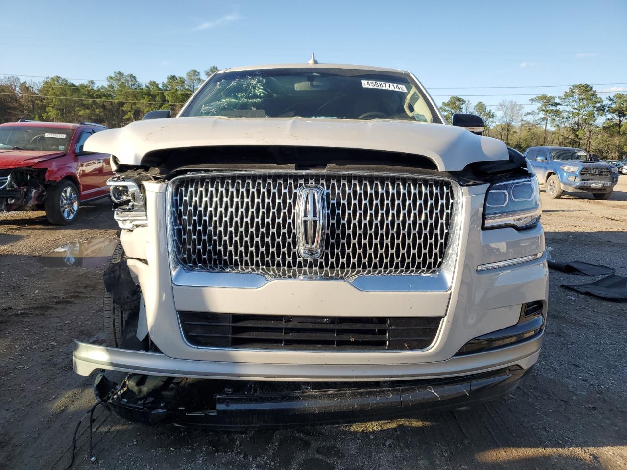 Photo 4 VIN: 5LMJJ3KG0PEL10605 - LINCOLN NAVIGATOR 