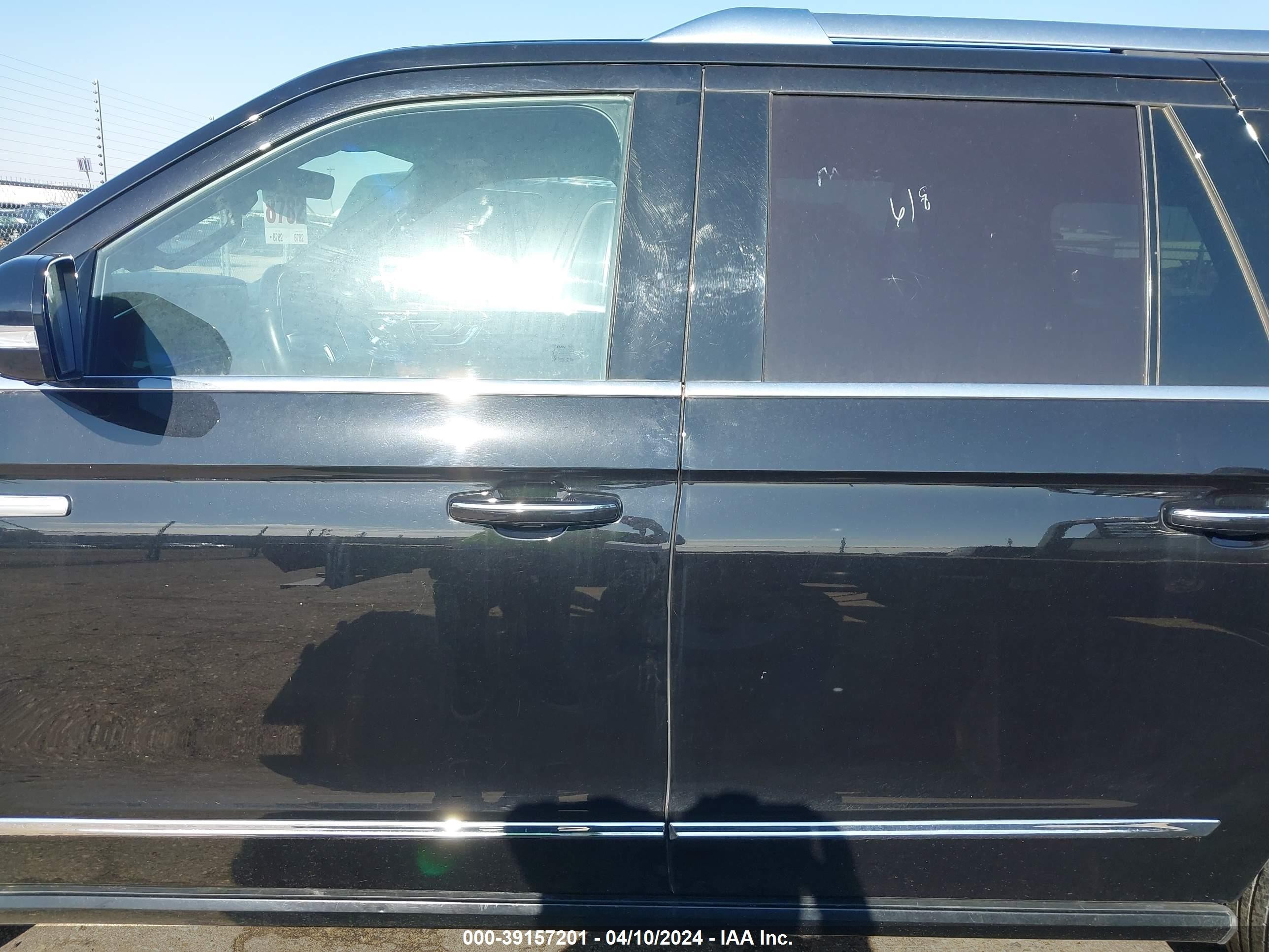 Photo 13 VIN: 5LMJJ3KT5MEL02850 - LINCOLN NAVIGATOR 