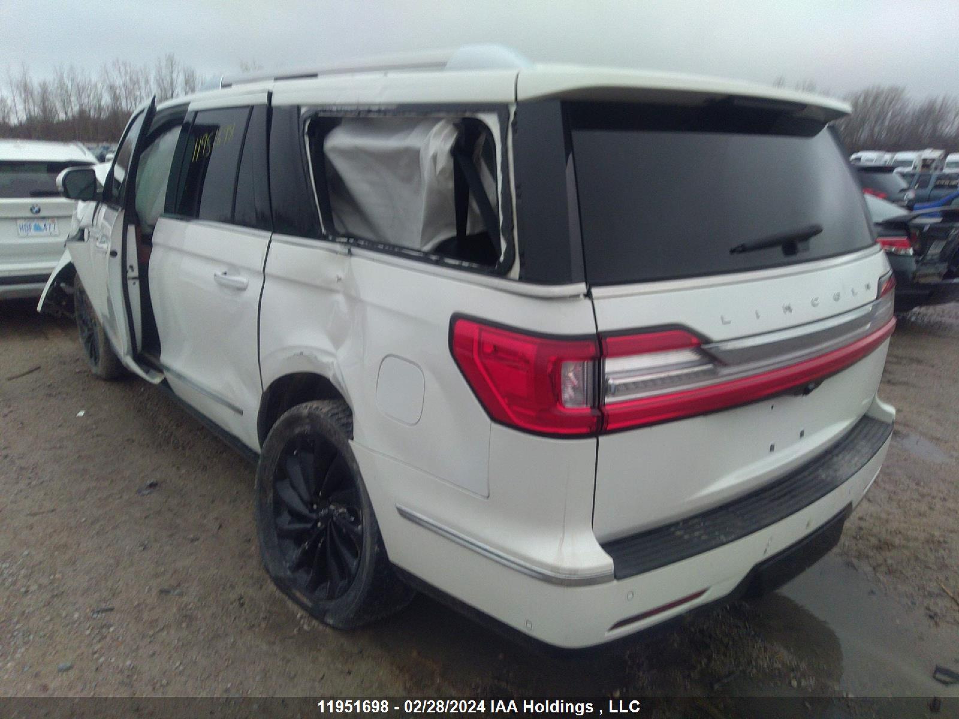 Photo 2 VIN: 5LMJJ3LT4LEL17756 - LINCOLN NAVIGATOR 