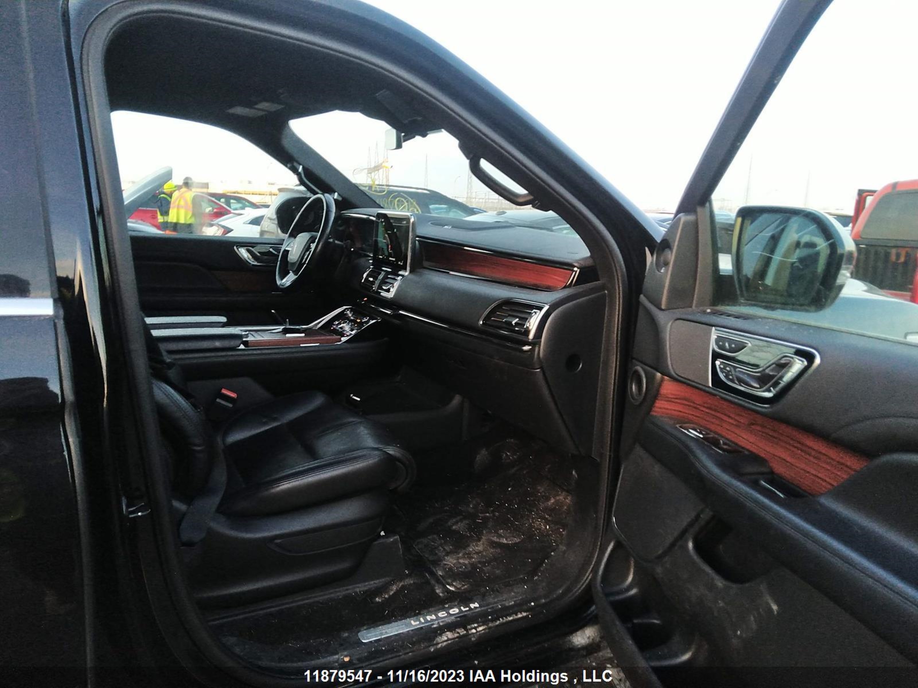 Photo 4 VIN: 5LMJJ3LT6MEL09773 - LINCOLN NAVIGATOR 