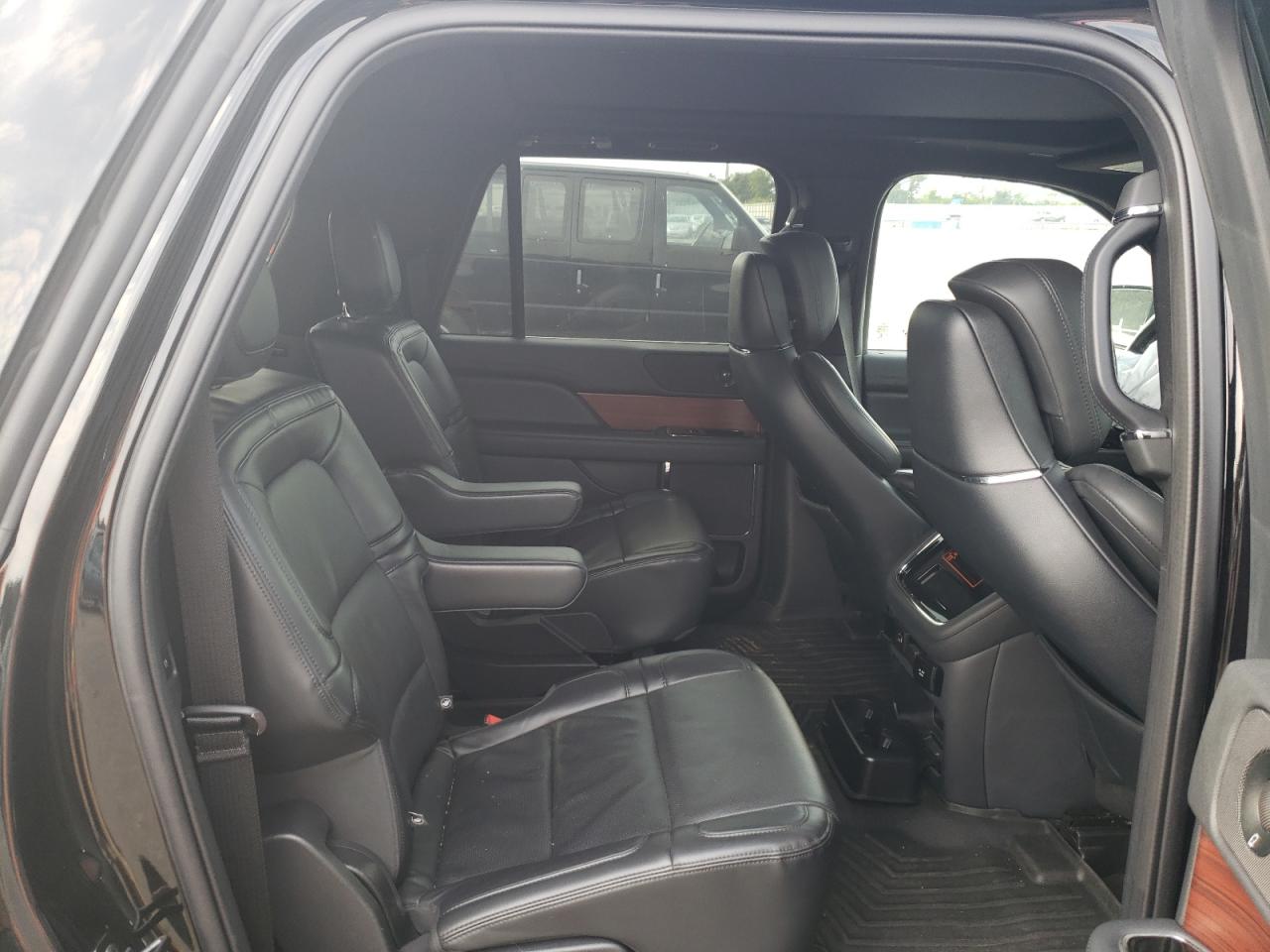 Photo 10 VIN: 5LMJJ3LT6NEL10312 - LINCOLN NAVIGATOR 